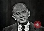 Immagine di William Fulbright J United States USA, 1966, secondo 60 filmato di repertorio 65675026730