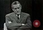 Immagine di Il senatore Fullbright United States USA, 1966, secondo 13 filmato di repertorio 65675026731