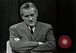 Immagine di Il senatore Fullbright United States USA, 1966, secondo 18 filmato di repertorio 65675026731