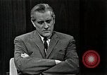 Immagine di Il senatore Fullbright United States USA, 1966, secondo 19 filmato di repertorio 65675026731