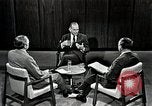 Immagine di Il senatore Fullbright United States USA, 1966, secondo 62 filmato di repertorio 65675026732