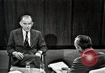 Immagine di Il senatore Fullbright United States USA, 1966, secondo 25 filmato di repertorio 65675026735