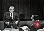Immagine di Il senatore Fullbright United States USA, 1966, secondo 34 filmato di repertorio 65675026735