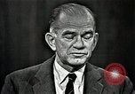 Immagine di Il senatore Fullbright United States USA, 1966, secondo 45 filmato di repertorio 65675026735