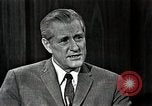 Immagine di Il senatore Fullbright United States USA, 1966, secondo 15 filmato di repertorio 65675026736