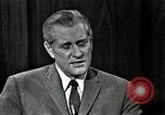 Immagine di Il senatore Fullbright United States USA, 1966, secondo 16 filmato di repertorio 65675026736