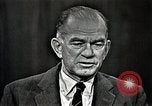 Immagine di Il senatore Fullbright United States USA, 1966, secondo 62 filmato di repertorio 65675026736