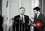 Immagine di Il senatore Fullbright United States USA, 1966, secondo 35 filmato di repertorio 65675026743