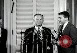 Immagine di Il senatore Fullbright United States USA, 1966, secondo 45 filmato di repertorio 65675026743