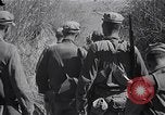 Standbild Alliierte Kriegsgefangene gerettet aus japanischen Cabanatuan Gefangenenlager Luzon Philippinen, 1945, aus Sekunde 27 historischem Filmmaterial Videoclip 65675026771
