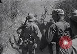 Standbild Alliierte Kriegsgefangene gerettet aus japanischen Cabanatuan Gefangenenlager Luzon Philippinen, 1945, aus Sekunde 38 historischem Filmmaterial Videoclip 65675026771