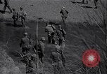 Standbild Alliierte Kriegsgefangene gerettet aus japanischen Cabanatuan Gefangenenlager Luzon Philippinen, 1945, aus Sekunde 56 historischem Filmmaterial Videoclip 65675026771