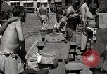 Immagine di Salvataggio dei prigionieri NEGLI STATI UNITI Cebu Filippine, 1945, secondo 5 filmato di repertorio 65675026775