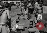 Immagine di Salvataggio dei prigionieri NEGLI STATI UNITI Cebu Filippine, 1945, secondo 6 filmato di repertorio 65675026775
