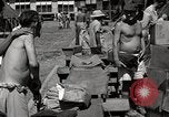 Immagine di Salvataggio dei prigionieri NEGLI STATI UNITI Cebu Filippine, 1945, secondo 9 filmato di repertorio 65675026775