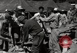 Immagine di Salvataggio dei prigionieri NEGLI STATI UNITI Cebu Filippine, 1945, secondo 25 filmato di repertorio 65675026775