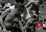 Immagine di Salvataggio dei prigionieri NEGLI STATI UNITI Cebu Filippine, 1945, secondo 43 filmato di repertorio 65675026775