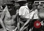 Immagine di Salvataggio dei prigionieri NEGLI STATI UNITI Cebu Filippine, 1945, secondo 47 filmato di repertorio 65675026775
