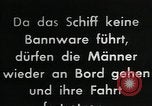 Standbild deutsche U-Boot Atlantik, 1941, aus Sekunde 55 historischem Filmmaterial Videoclip 65675026786