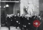 Immagine di Libri in tedesco Stoccolma SVEZIA, 1941, secondo 5 filmato di repertorio 65675026793