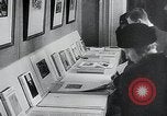 Immagine di Libri in tedesco Stoccolma SVEZIA, 1941, secondo 13 filmato di repertorio 65675026793