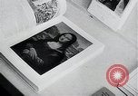 Immagine di Libri in tedesco Stoccolma SVEZIA, 1941, secondo 33 filmato di repertorio 65675026793
