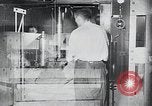 Immagine di Foglie di tabacco Norvegia, 1941, secondo 54 filmato di repertorio 65675026794