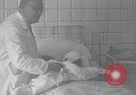 Image civils blessés Italie, 1943, de la seconde 20 séquences d'archives historiques vidéo 65675026804