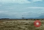 Standbild AC-119K Vietnam Phan Rang Air Base, 1969, aus Sekunde 19 historischem Filmmaterial Videoclip 65675026809