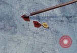 Immagine di Lt Daryl R Younstrum e grandi Giordania dando intelligence briefing Phan Rang Vietnam, 1970, secondo 55 filmato di repertorio 65675026821