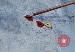 Immagine di Lt Daryl R Younstrum e grandi Giordania dando intelligence briefing Phan Rang Vietnam, 1970, secondo 57 filmato di repertorio 65675026821