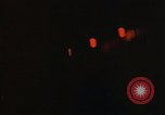 Immagine di I traccianti e razzi paracadute da AC-119K Phan Rang Vietnam, 1970, secondo 13 filmato di repertorio 65675026824