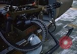 Immagine di UH-1H caricato con miniguns Binh Thuy AFB Vietnam, 1970, secondo 43 filmato di repertorio 65675026826