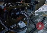 Immagine di UH-1H caricato con miniguns Binh Thuy AFB Vietnam, 1970, secondo 47 filmato di repertorio 65675026826