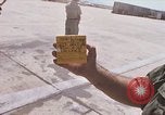 Standbild Dr Seamans Abreise Phan Rang Air Base Vietnam, 1970, aus Sekunde 1 historischem Filmmaterial Videoclip 65675026831