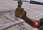Standbild Dr Seamans Abreise Phan Rang Air Base Vietnam, 1970, aus Sekunde 4 historischem Filmmaterial Videoclip 65675026831