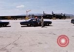 Standbild Dr Seamans Abreise Phan Rang Air Base Vietnam, 1970, aus Sekunde 19 historischem Filmmaterial Videoclip 65675026831