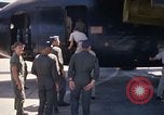 Standbild Dr Seamans Abreise Phan Rang Air Base Vietnam, 1970, aus Sekunde 51 historischem Filmmaterial Videoclip 65675026831