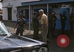 Standbild Dr Seamans präsentiert silberne Sterne Tan Son Nhut Vietnam, 1970, aus Sekunde 11 historischem Filmmaterial Videoclip 65675026832