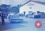 Standbild Dr Seamans präsentiert silberne Sterne Tan Son Nhut Vietnam, 1970, aus Sekunde 36 historischem Filmmaterial Videoclip 65675026832