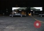 Standbild Dr Seamans präsentiert silberne Sterne Tan Son Nhut Vietnam, 1970, aus Sekunde 43 historischem Filmmaterial Videoclip 65675026832