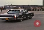 Standbild Dr Seamans präsentiert silberne Sterne Tan Son Nhut Vietnam, 1970, aus Sekunde 52 historischem Filmmaterial Videoclip 65675026832