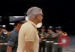Standbild Dr Seamans präsentiert silberne Sterne Tan Son Nhut Vietnam, 1970, aus Sekunde 58 historischem Filmmaterial Videoclip 65675026832