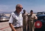 Standbild Dr Seamans Inspektion alert Kleiderbügel Phan Rang Vietnam, 1970, aus Sekunde 14 historischem Filmmaterial Videoclip 65675026835