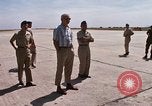 Standbild Dr Seamans Inspektion alert Kleiderbügel Phan Rang Vietnam, 1970, aus Sekunde 27 historischem Filmmaterial Videoclip 65675026835
