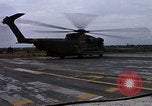 Standbild HH-53B Hubschrauber abheben Phan Rang Vietnam, 1970, aus Sekunde 61 historischem Filmmaterial Videoclip 65675026836