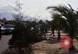 Standbild Dr Seamans geben Medaillen an die VAF-Truppen Nha Trang Vietnam AFB, 1970, aus Sekunde 13 historischem Filmmaterial Videoclip 65675026837