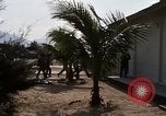 Standbild Dr Seamans geben Medaillen an die VAF-Truppen Nha Trang Vietnam AFB, 1970, aus Sekunde 15 historischem Filmmaterial Videoclip 65675026837