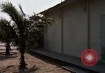 Standbild Dr Seamans geben Medaillen an die VAF-Truppen Nha Trang Vietnam AFB, 1970, aus Sekunde 18 historischem Filmmaterial Videoclip 65675026837