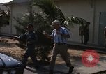 Standbild Dr Seamans geben Medaillen an die VAF-Truppen Nha Trang Vietnam AFB, 1970, aus Sekunde 29 historischem Filmmaterial Videoclip 65675026837